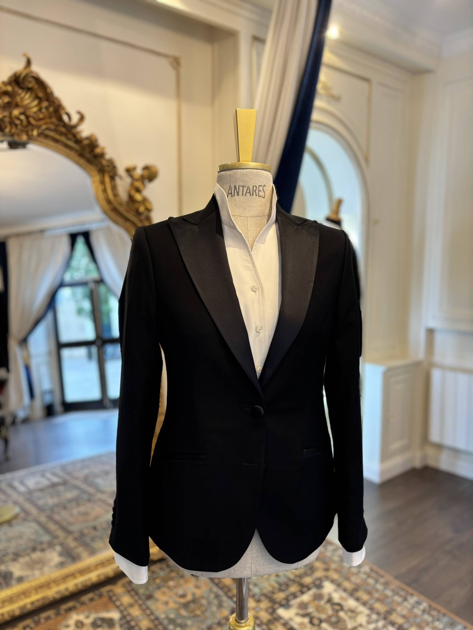 veste smoking noire femme sur mesure chemisier femme coton sur mesure saint germain en laye yveline carat