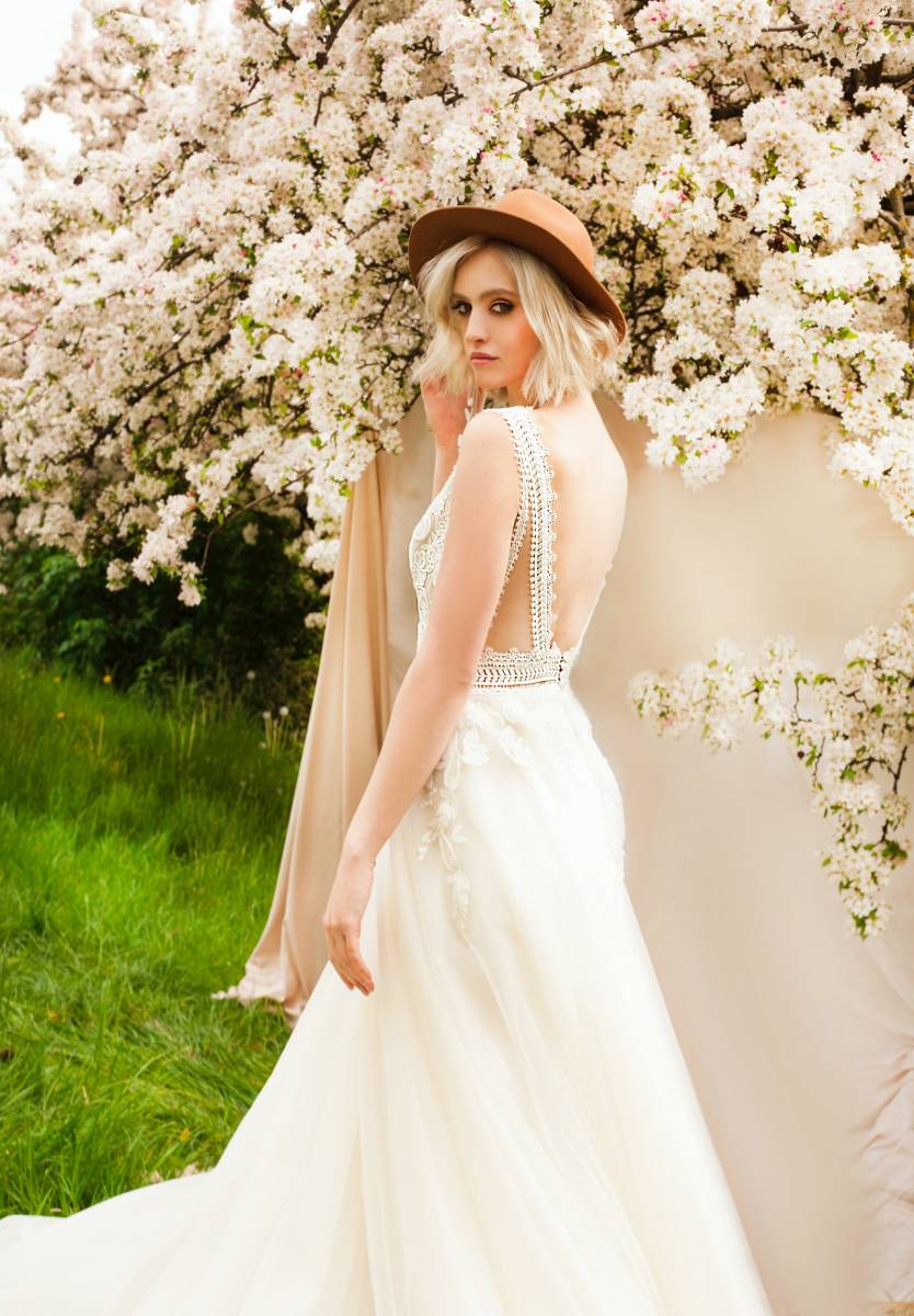 Robe de mariée style bohème dentelle à Saint-Germain-en-Laye