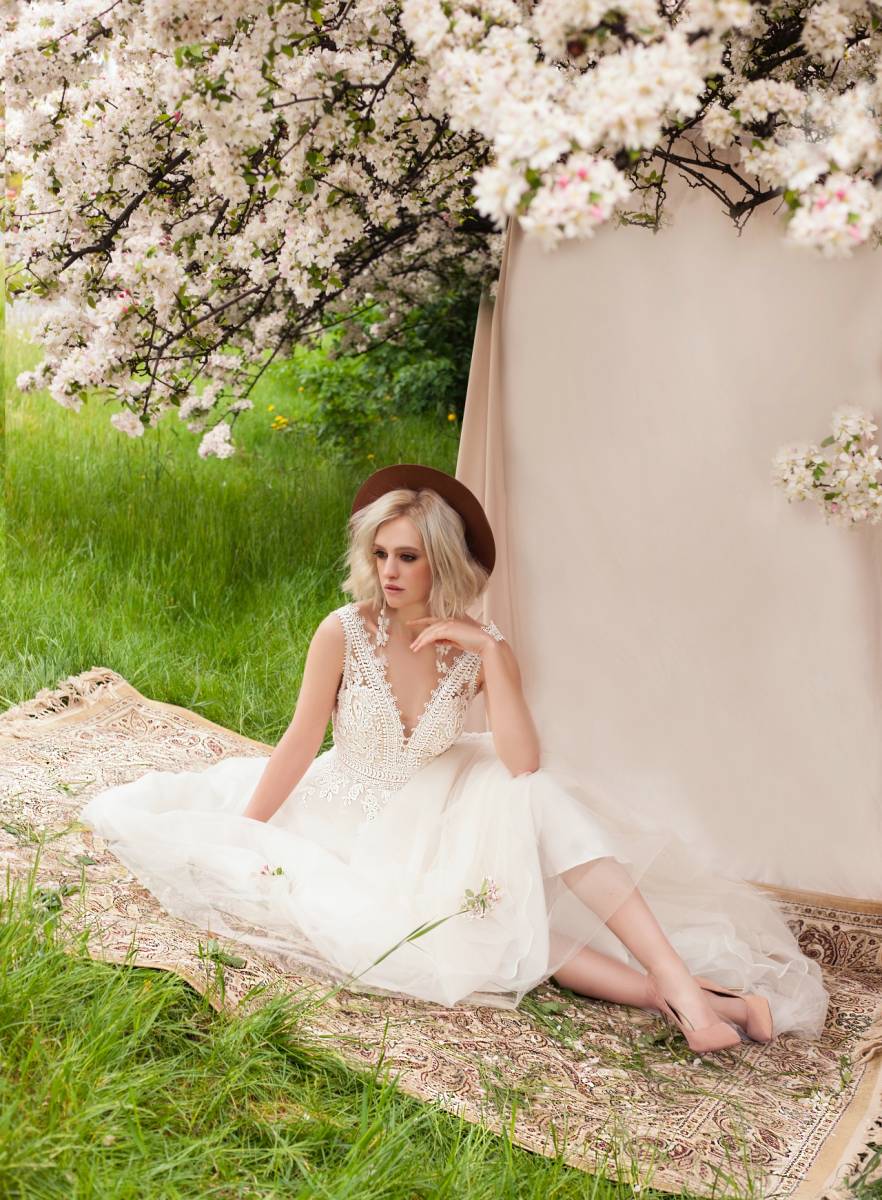 Robe de mariée style bohème dentelle à Saint-Germain-en-Laye