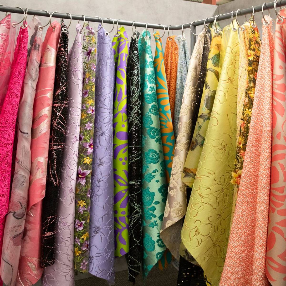 tissus CARNET Demi Couture tailleur femme Saint Germain en Laye créatrice couture sur mesure