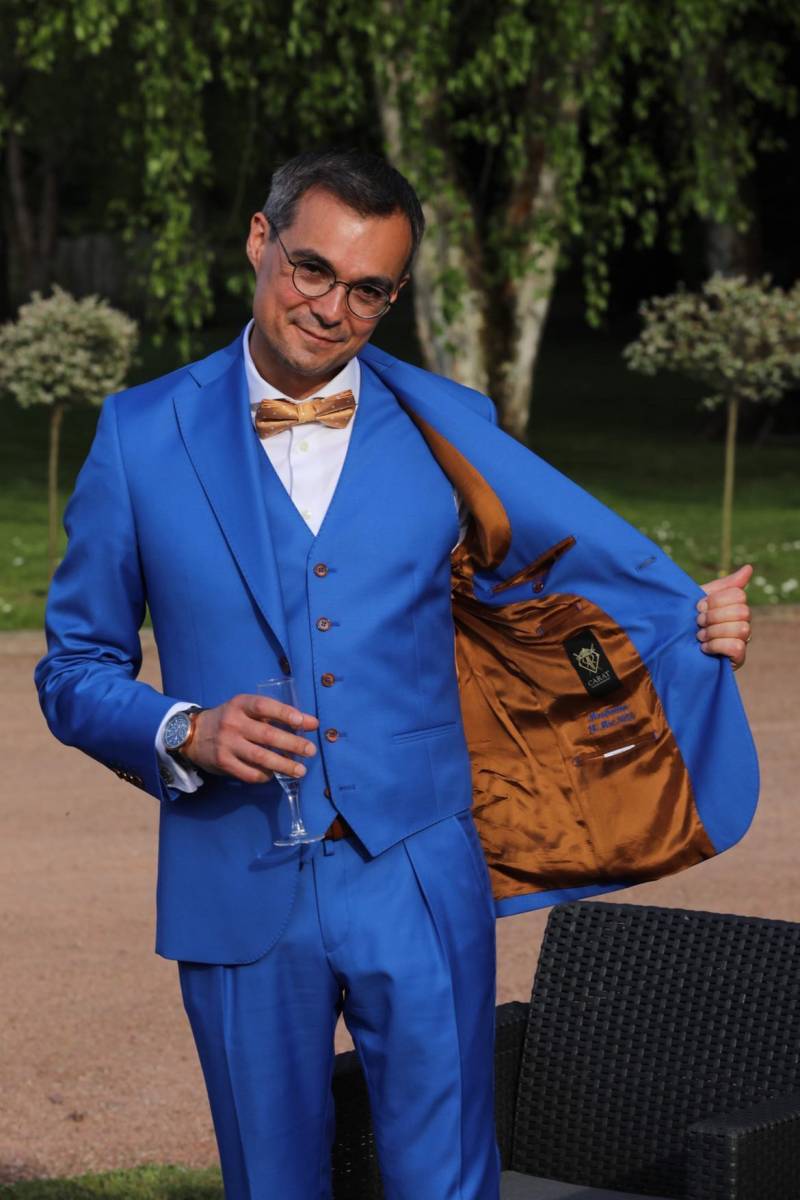 costume 3 pieces sur mesure homme bleu electrique tailleur yvelines mariage sur mesure carat homme