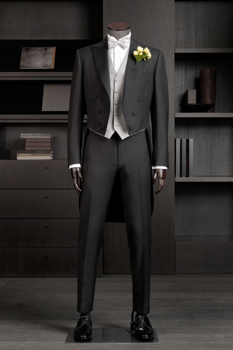 frac scabal vetement ceremonie traditionnel mariage queue de pie 3 pieces gilet sur mesure marie homme tailleur saint germain en laye paris versailles boulogne