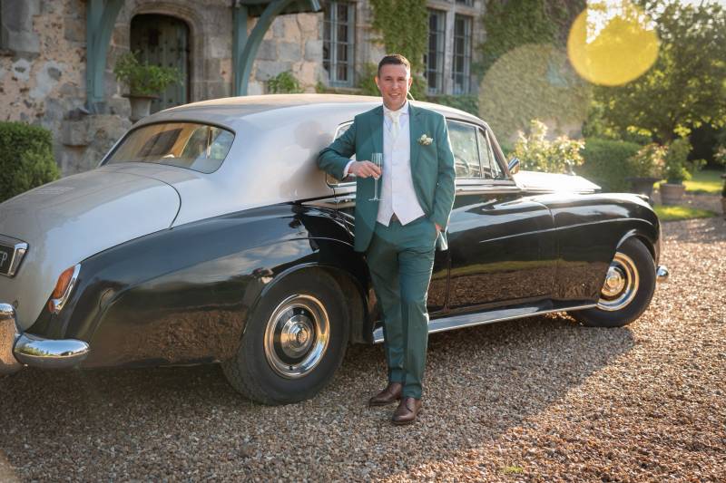 Costume de mariage vert émeraude sur mesure – Élégance CARAT à Saint-Germain-en-Laye